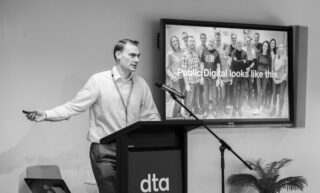 Andrew aus presenting Andrew presenting in Australia