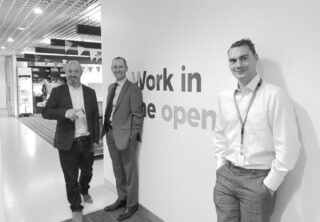 Dta mike randall andrew Andrew presenting in Australia